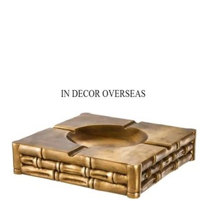 Cendrier de créateur fantaisie en métal plaqué or de haute qualité d'inspiration vintage rustique pour le dessus de table de bar et de restaurant - Product Image 6