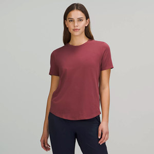 Nouveau Design personnalisé de haute qualité t-shirts pour femmes, vente en gros à bas prix t-shirts pour femmes t-shirt de qualité supérieure pour femmes - Product Image 1