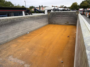 Camion benne basculante d'occasion Mercedes-Benz Arocs 3246K 8x4 Euro 5 Diesel, conduite à gauche, poids lourd, diesel robuste, modèle 2017 - Product Image 6