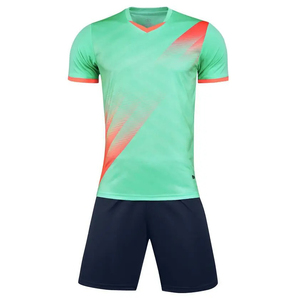 Uniforme de football Maillot de football Fabrication directe Marque privée Ensemble de maillot de football sur mesure Uniforme de football Couleurs personnalisées - Product Image 2