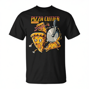 Camiseta divertida con diseño de rebanada de pizza persiguida por una rueda cortadora, regalo para amantes de la comida - Product Image 2
