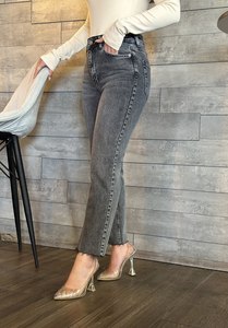 Jeans de Cintura Media para Mujer, Ajuste Cómodo, Mezclilla Elástica de Alta Calidad, Tejido Transpirable, Estilos Casuales, Versátiles, al por Mayor - Product Image 6