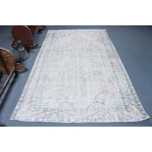 Grand tapis turc vintage 5,1x8,6 pieds, tapis en laine unie blanc et bleu - Product Image 1