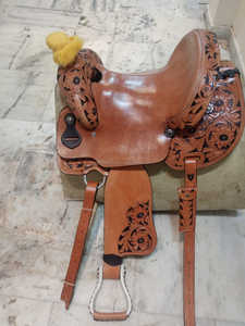 อานม้าหนังแท้พรีเมียมแบบตะวันตก ทำด้วยมือ พร้อมตัวเลือกโครงไม้/ไฟเบอร์กลาส/พลาสติก - ปรับแต่งได้ รุ่น Kaamkaaj KKJ04 - Product Image 3