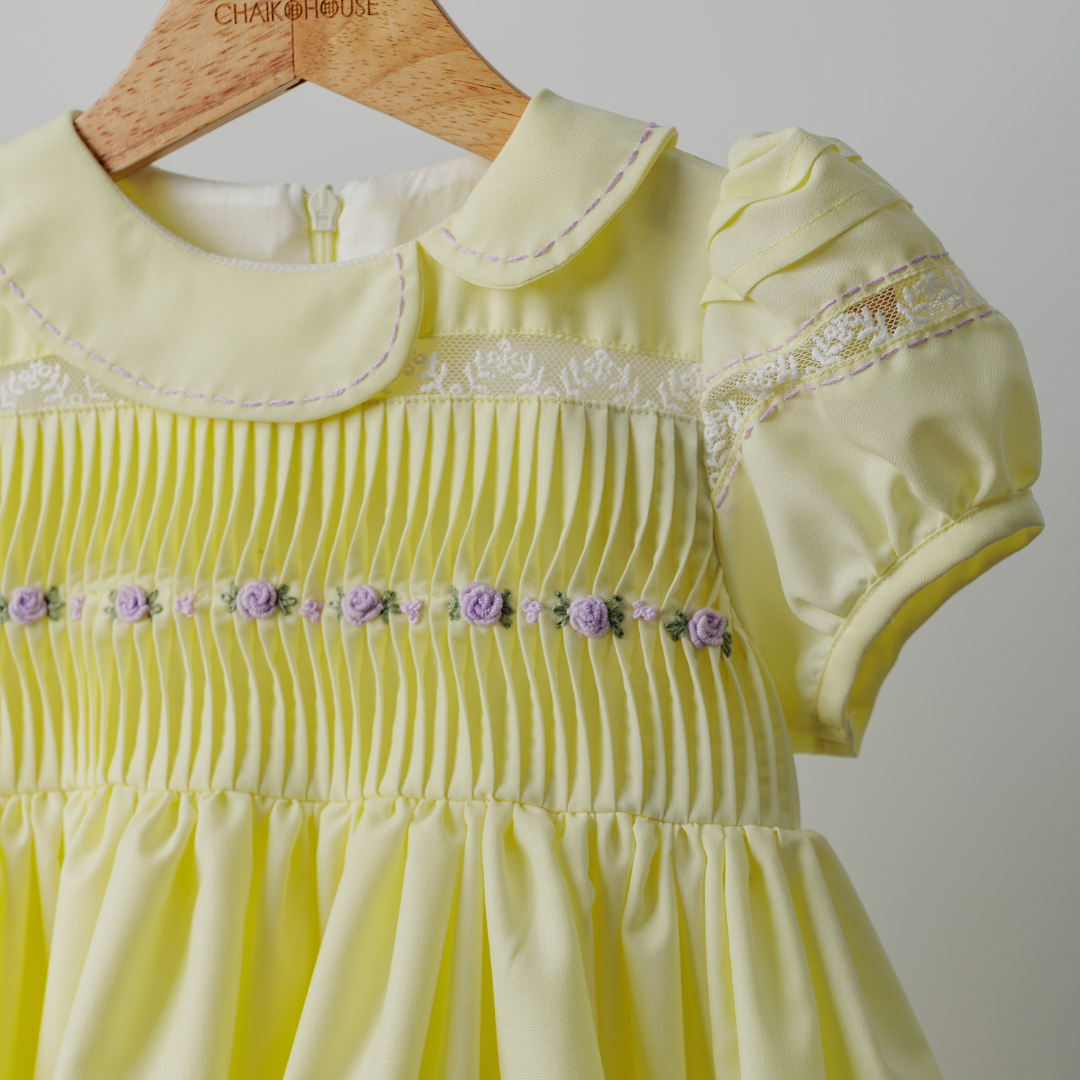 สีเหลือง