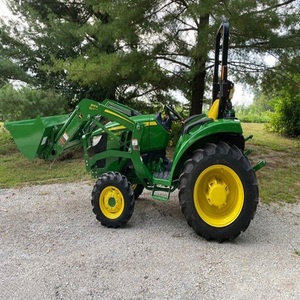 En stock John Deeree petit tracteur agricole 4WD d'occasion à prix réduit tracteur fiable et efficace acheter aujourd'hui livraison rapide disponible - Product Image 1