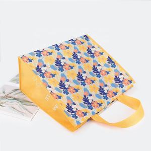 ถุงช้อปปิ้งขนาดใหญ่พิเศษแบบไม่ทอ พร้อมตัวล็อคแบบตะขอและห่วง หูหิ้วทำจากสายรัด PP ปรับแต่งได้ตามต้องการ - Product Image 3