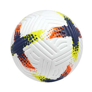 Ballons de football personnalisés en cuir de qualité supérieure, durables, cousus à la main, pour l'entraînement et les matchs - Product Image 4