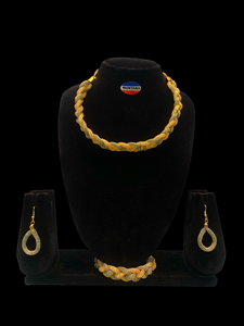 Ensemble de bijoux en alliage d'or vintage collier et bracelet à maillons larges à mailles à la mode pour les mariages et les fêtes cadeau - Product Image 5