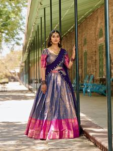 Vêtements ethniques modernes fantaisie à la mode Kanjivaram Lehenga Choli & Dupatta avec tissage Zari Work Femme Fashion - Product Image 4