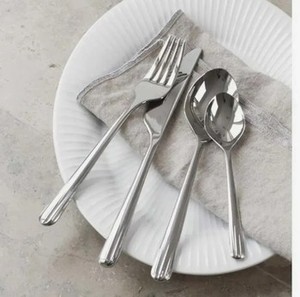 ชุดช้อนส้อมสแตนเลสที่มีด้ามจับชุบทองเหมาะสำหรับงานแต่งงานเครื่องใช้บนโต๊ะอาหารที่หรูหราและใช้รับประทานอาหารในโอกาสพิเศษ - Product Image 3