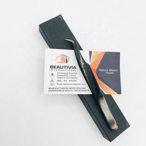 Pince à épiler professionnelle en acier inoxydable avec logo personnalisé, accessoire d'extension de cils en fibre plasma noire, beauté pointue - Product Image 2