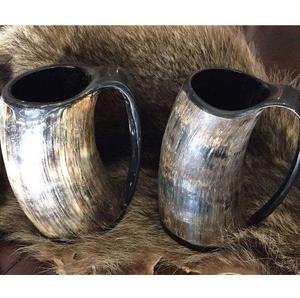 Auténtica Taza Vikinga de Cuerno de Búfalo Natural Hecha a Mano con Piedra de Ágata para Vino o Cerveza - Product Image 5