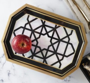 Placa de cargador de madera de acacia pintada a mano Vintage ecológica moderna con incrustaciones de resina forma redonda para servir comida decoración de festivales - Product Image 5