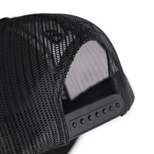 หมวกเบสบอลหนังนิ่มปักโลโก้ได้ตามต้องการหมวกตาข่ายใส่คนขับรถบรรทุกพร้อมเครื่องประดับโลหะ - Product Image 4