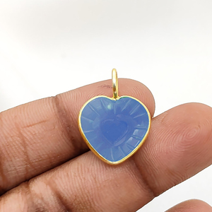 Venta al por mayor de COLLAR COLGANTE de moda con hecho a mano Aqua Calcedonia piedra preciosa corazón tallado oro Vermeil bisel conjunto increíble encanto - Product Image 3
