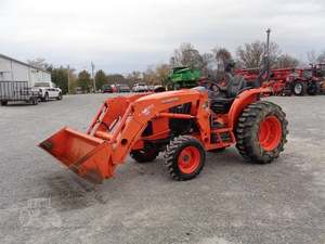 2015 KUBOTA L4760 Tracteur d'occasion - Product Image 2