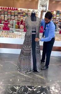 ชุดงานเย็บปักถักร้อยโคติขนาดใหญ่ออกแบบใหม่กับ lehengas - Product Image 6