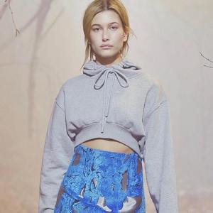 Sudadera Corta con Capucha para Mujer, Top Corto, Sudadera con Capucha, Sudadera Corta para Mujer - Product Image 2