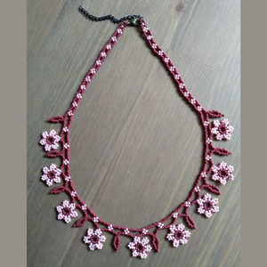 Collar de cuentas de semillas de cristal en capas multicolor hecho a mano, joyería de moda personalizada para venta al por mayor y reventa - Product Image 1