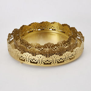 Ensemble de plateaux ronds décoratifs en métal fabriqués à la main, plateaux de service pour collations, plateau décoratif pour la maison - Product Image 1
