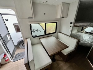 W-I-N-N-E-B-A-G-O ACCESS 18DBH 2026 avec performances d'hébergement élevées, disponible à la vente - Product Image 3