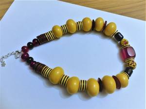 Collier en résine et perles de bois de style vintage pour femmes, conception personnalisée, cadeau de vente chaude, parfait pour la vente en gros - Product Image 3