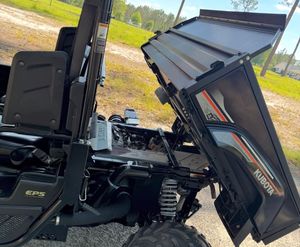 Kubota Compact Track Loader With Front Plow Orange Enclosed Cabin 4 Seats <b>LED</b> Headlights AWD Hydraulic Steering - Product Image 4