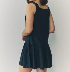 Design Boho tendance Combine confort et style avec une mini robe Boho à col carré bleu marine - Product Image 3