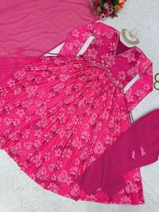 ชุดนักออกแบบชาวอินเดียผ้าฝ้ายมัสลินสีชมพูพิมพ์ดิจิตอลและมือทำงาน nyra กับ Aliya ตัดด้านบนและกางเกงกับ dupatta - Product Image 4