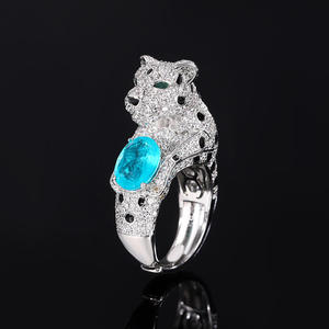 นาฬิกาสุดหรูสำหรับผู้ชายสีเงินสุดหรูนาฬิกาข้อมือประดับเพชรแนวฮิปฮอปหน้าปัดตัวเลขโรมันแสดงวันที่ - Product Image 4