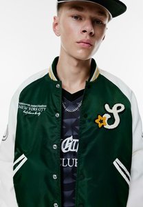 Veste de baseball à boutons pour homme, couleur verte, veste universitaire, vestes de baseball, broderies, mots, patchs - Product Image 2