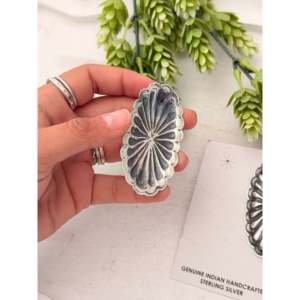 Boucles d'oreilles Rita Lee Kingman en turquoise et argent sterling, motif floral, style concho, pendantes - Product Image 5
