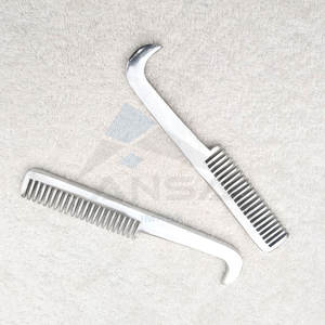 Peine de melena de acero inoxidable, kit de aseo de caballos todo en uno con limpiador de pezuña para uso diario - Product Image 3