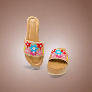 Sandalias Ligeras Modernas con Plataforma Antideslizante y Cuentas, Hechas a Mano, Bordadas, con Diseño Floral Colorido para Bodas y Fiestas - Product Image 1