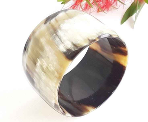 Anneau de serviette en corne de bœuf de style européen pour les fêtes de mariage, taille personnalisée, meilleure qualité, prix bas, décoration de table par saniya handicraft - Product Image 1