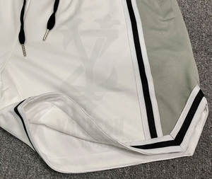 Shorts de basketball en mesh pour homme, style High Street 2023, design tendance, respirant, anti-plis, taille élastique, couleur unie - Product Image 3