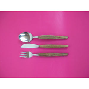 Ensemble de couverts en acier inoxydable avec manche en bois élégant Ensembles de couverts parfaits pour les ustensiles de cuisine et les accessoires de vaisselle d'hôtel - Product Image 5