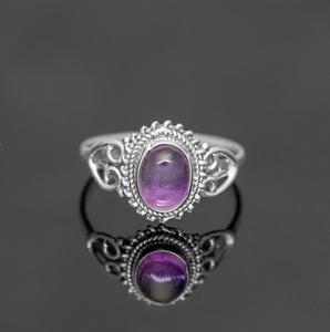 Bague ovale en argent 925 avec pierres précieuses, lunette faite à la main, bague d'anniversaire, vêtements quotidiens avec pierre d'améthyste élégante - Product Image 1