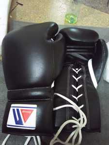 ถุงมือซ้อมมวยและคิกบ็อกซิ่งสำหรับผู้ใหญ่หนังวัวแท้พร้อมเชือกอุปกรณ์ศิลปะการต่อสู้ - Product Image 4