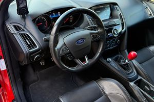 รถมือสองสภาพดี เกียร์ธรรมดา 6 สปีด เครื่องยนต์เทอร์โบ 4 สูบ ชุดแต่ง ST3 ปรับแต่งเพื่อเพิ่มสมรรถนะ - Product Image 2