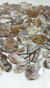 Mélange de cristaux naturels en forme de plume, agate cabochon avec pierre précieuse pour bijoux, pierre précieuse en vrac - Product Image 3