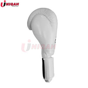 Gants de boxe en cuir de vachette professionnels avec logo personnalisé pour enfants mitaines d'entraînement MMA 8oz 12oz durables et confortables imperméables - Product Image 6