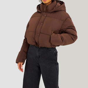 Vêtements d'hiver fabriqués au Pakistan, veste matelassée courte personnalisée pour femme, veste matelassée courte pour femme, veste matelassée pour filles - Product Image 4