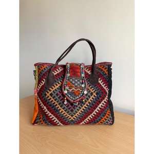 Sac fourre-tout en coton brodé à la main Sac à bandoulière de style bohème pour femmes et filles disponible au prix d'usine - Product Image 4