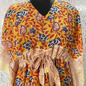 เสื้อคลุมยาวผ้าคอตตอนทำมือสำหรับผู้หญิงพิมพ์ลายดอกไม้สีเหลืองสำหรับงานปาร์ตี้ชายหาดในฤดูร้อน - Product Image 1