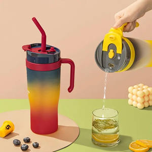 Bouteille d'eau Myrva Gradient 500 ml avec paille et couvercle rabattable sans BPA pour le bureau, le camping, la randonnée, design moderne unisexe - Product Image 5