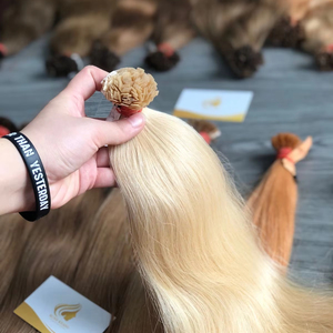 Puntas planas de queratina italiana con 100% extensiones de cabello Remy vietnamita crudo Color claro Cinta frontal preunida Cabello en estilo ondulado - Product Image 1