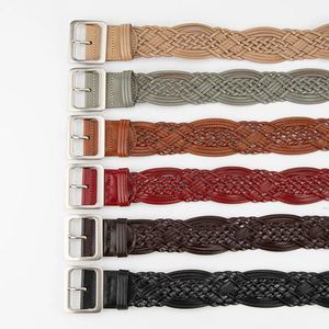 Ceinture en cuir vintage faite à la main, durable, pour femmes et hommes, design tressé réglable, idéale pour jeans, golf, affaires, excellent cadeau - Product Image 4