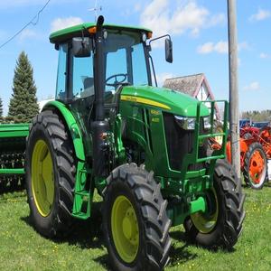 Potente tractor John Deere 6120E en stock, disponible ahora para trabajos agrícolas pesados con opción de entrega rápida a precio mayorista. - Product Image 1